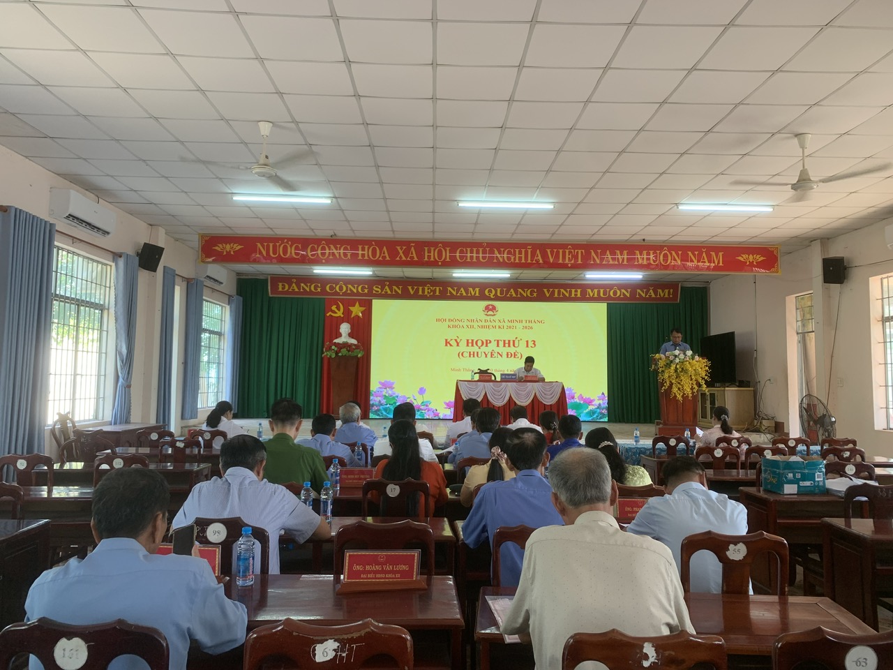 Hội đồng nhân dân xã Minh Thắng tổ chức kỳ họp lần thứ 13 khoá XII